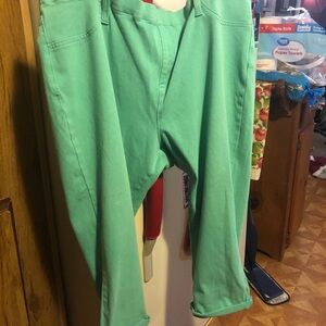 Faded Glory Green Capris